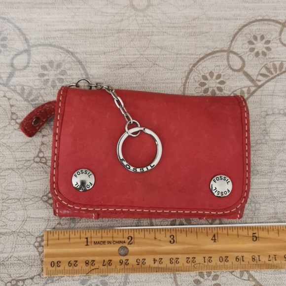 Fossil Red Leather Wallet with Keychain - Picture 6 of 6